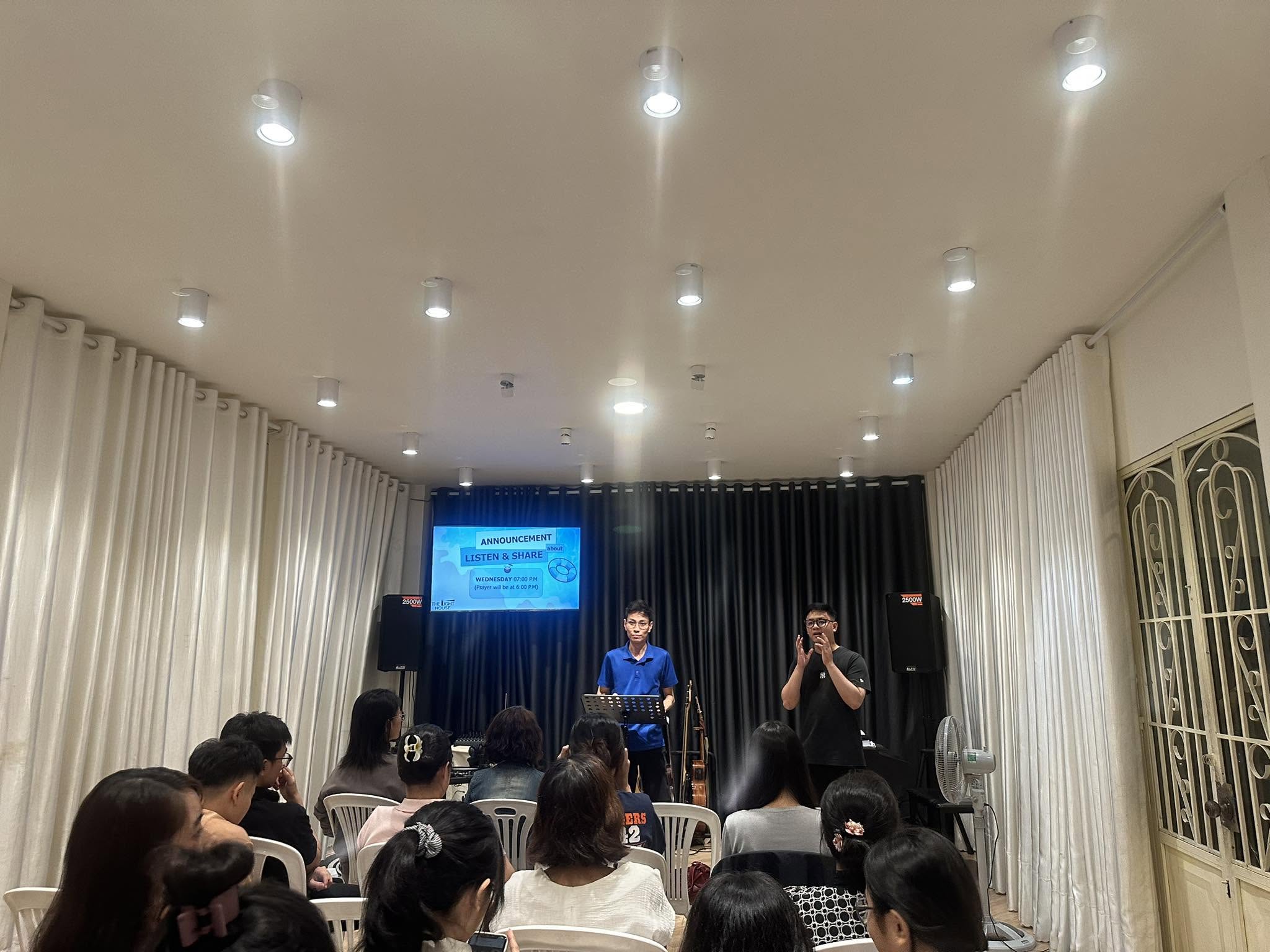 Buổi sinh hoạt CLB Tiếng Anh